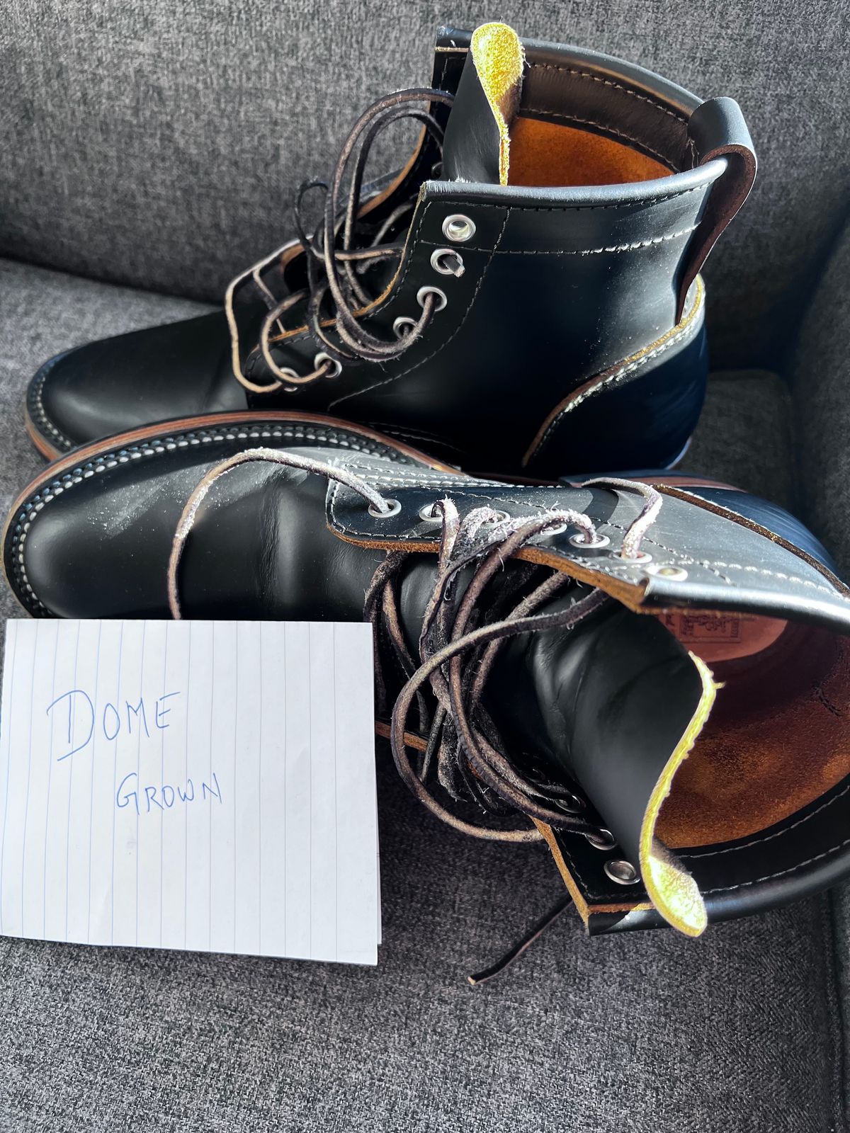 Photo by Rameshpondhe on November 8, 2023 of the Santalum x PTC The Klondike Service Boot in S.B. Foot Black Klondike.