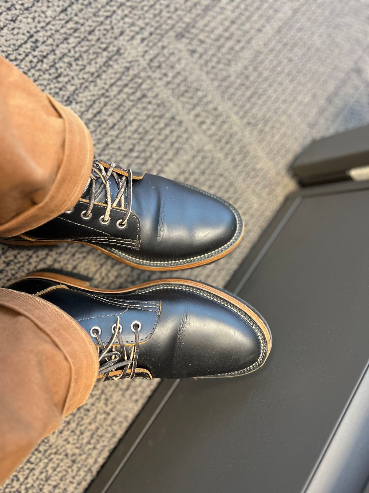 Photo by Rameshpondhe on November 22, 2023 of the Santalum x PTC The Klondike Service Boot in S.B. Foot Black Klondike.