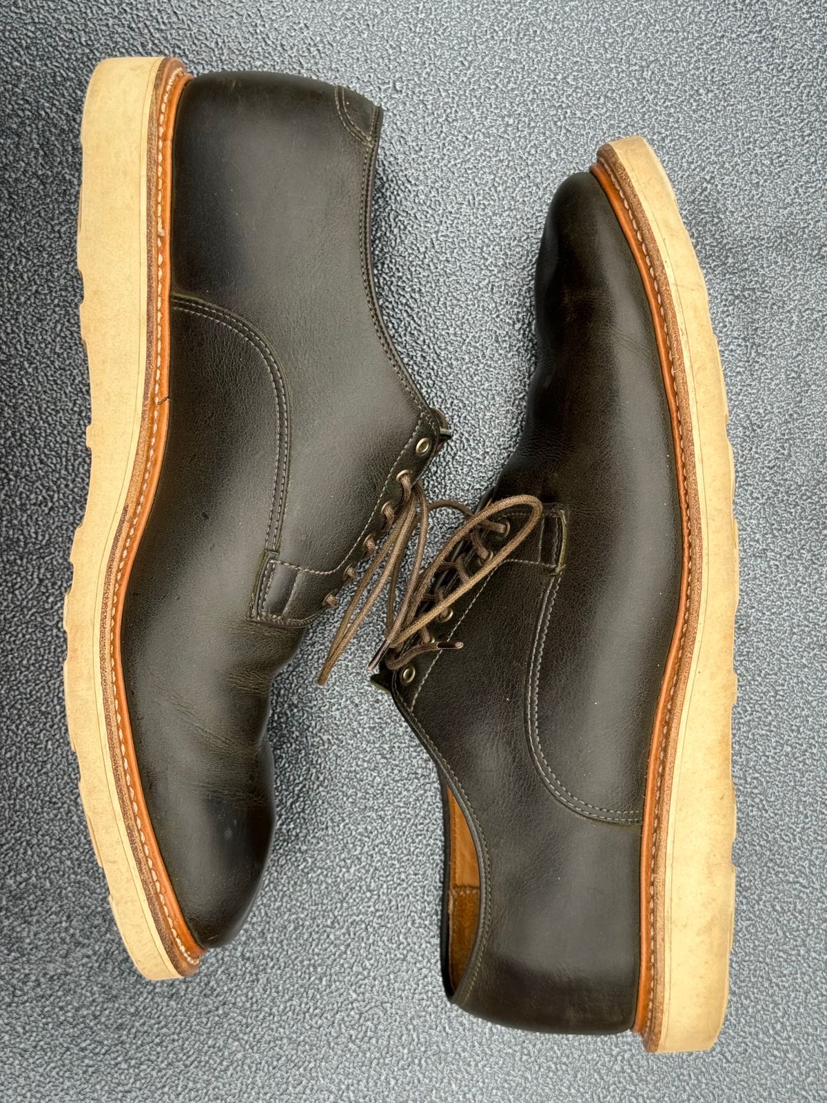 Photo by yeolderoberto on December 2, 2023 of the Viberg Derby Shoe in C.F. Stead Military Green Waxed Kudu.