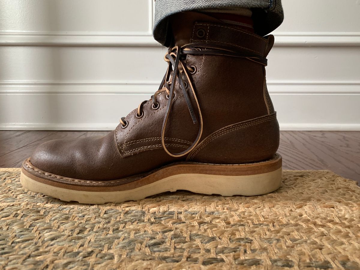 Photo by yeolderoberto on May 25, 2022 of the White's 350 Cruiser in Horween Natural Waxed Flesh.