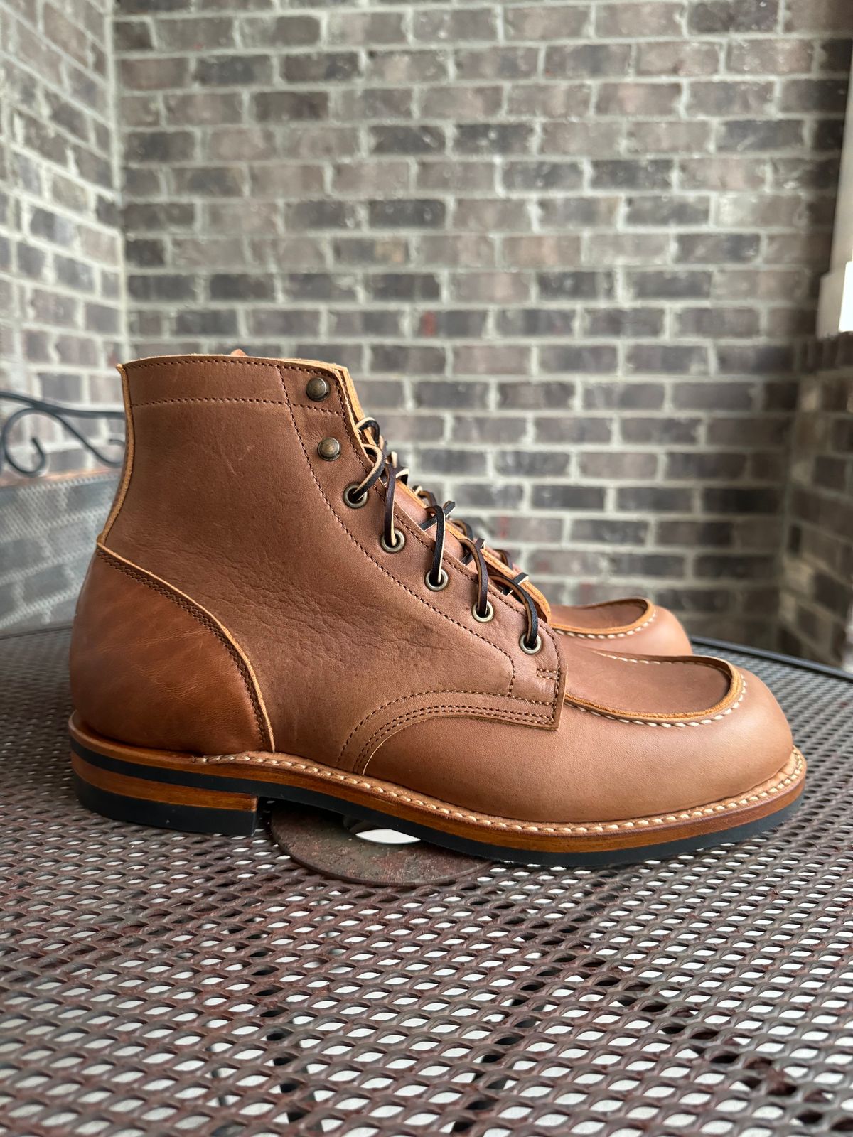 Photo by yeolderoberto on October 1, 2024 of the Truman Moc Toe in British Tan Grizzly.