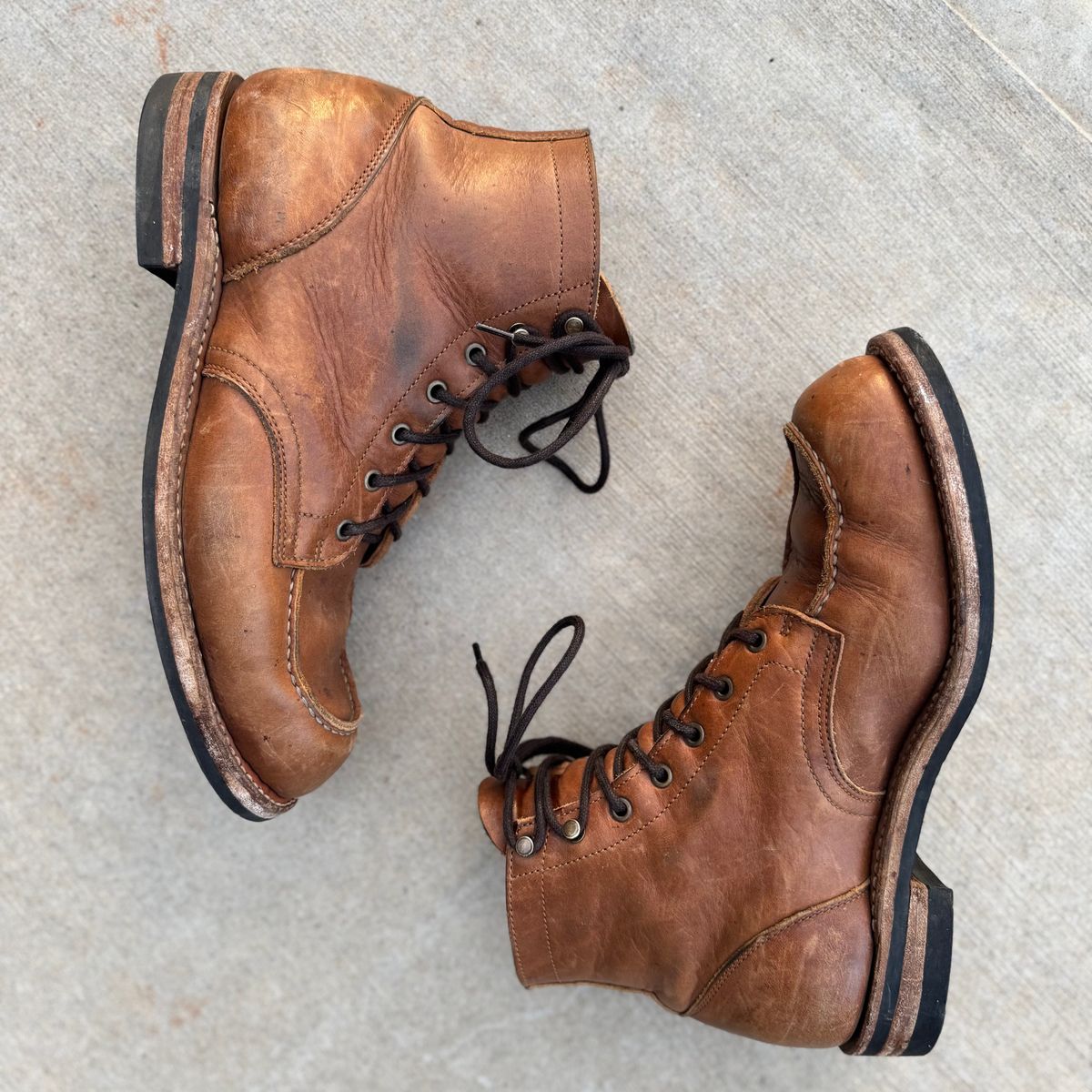 Photo by yeolderoberto on March 5, 2025 of the Truman Moc Toe in British Tan Grizzly.