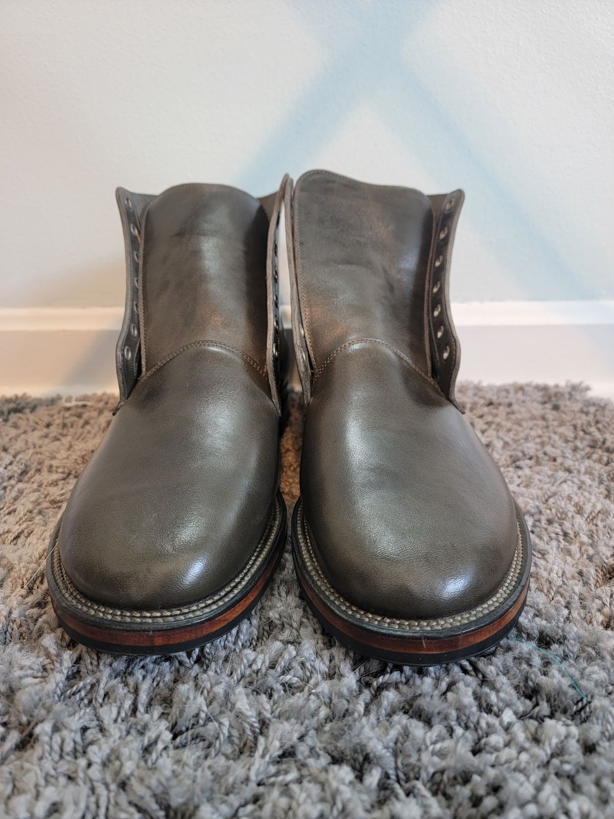 Photo by tempesttost on October 7, 2023 of the Viberg Boondocker in Maryam Olive TPR Horsebutt.