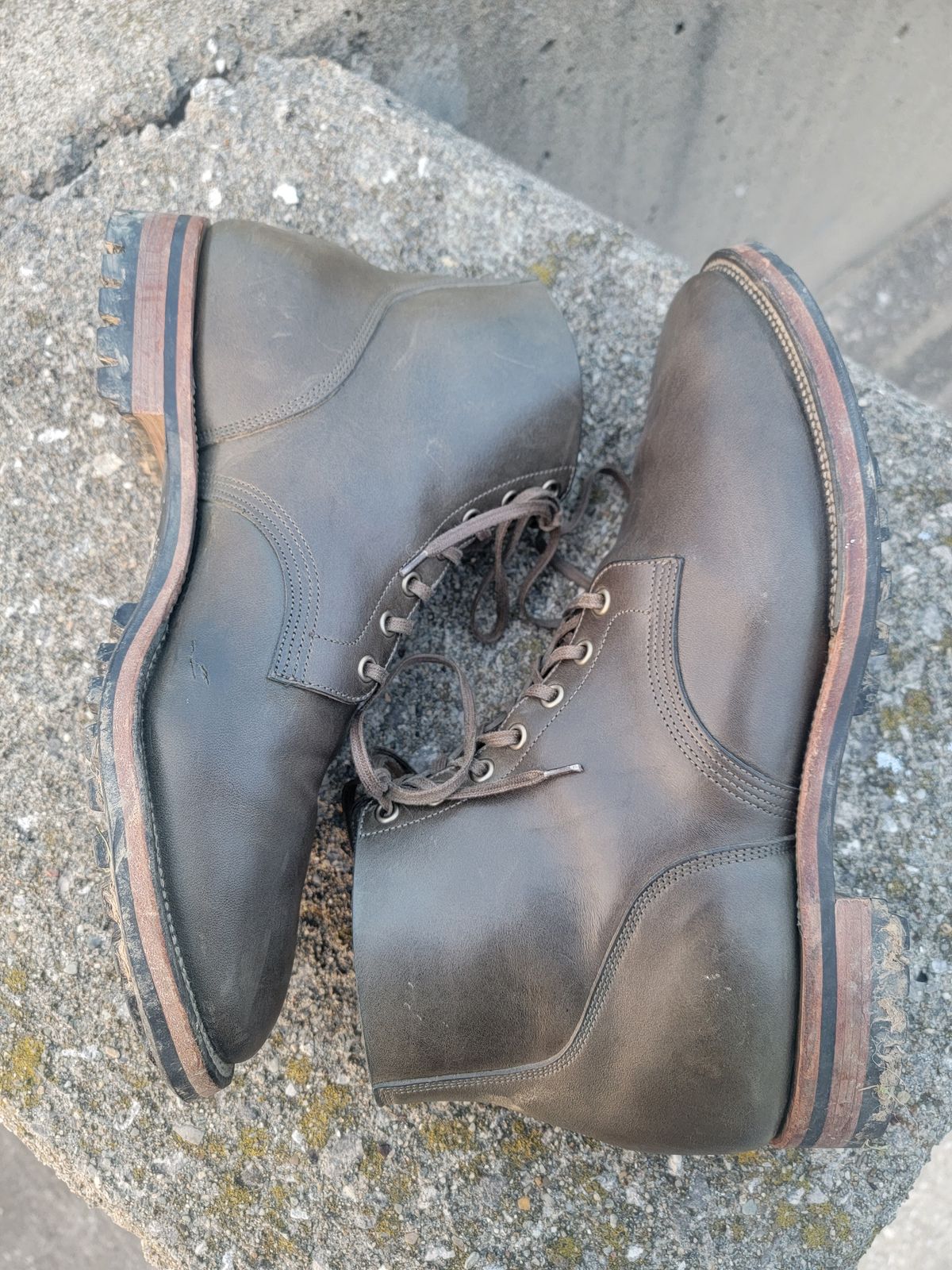 Photo by tempesttost on January 1, 2024 of the Viberg Boondocker in Maryam Olive TPR Horsebutt.