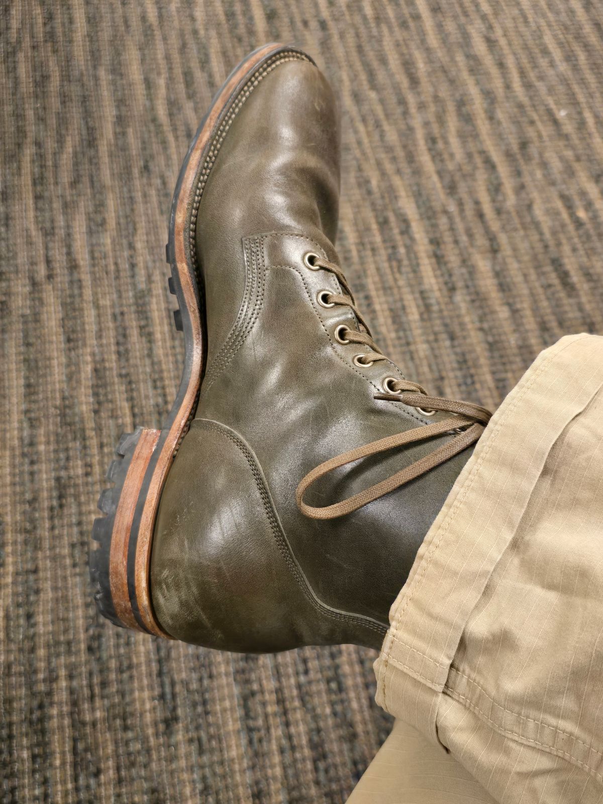 Photo by tempesttost on April 3, 2025 of the Viberg Boondocker in Maryam Olive TPR Horsebutt.
