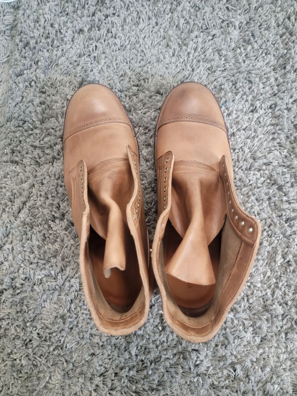 Photo by tempesttost on October 7, 2023 of the Viberg Service Boot BCT in Horween Natural Chromexcel.