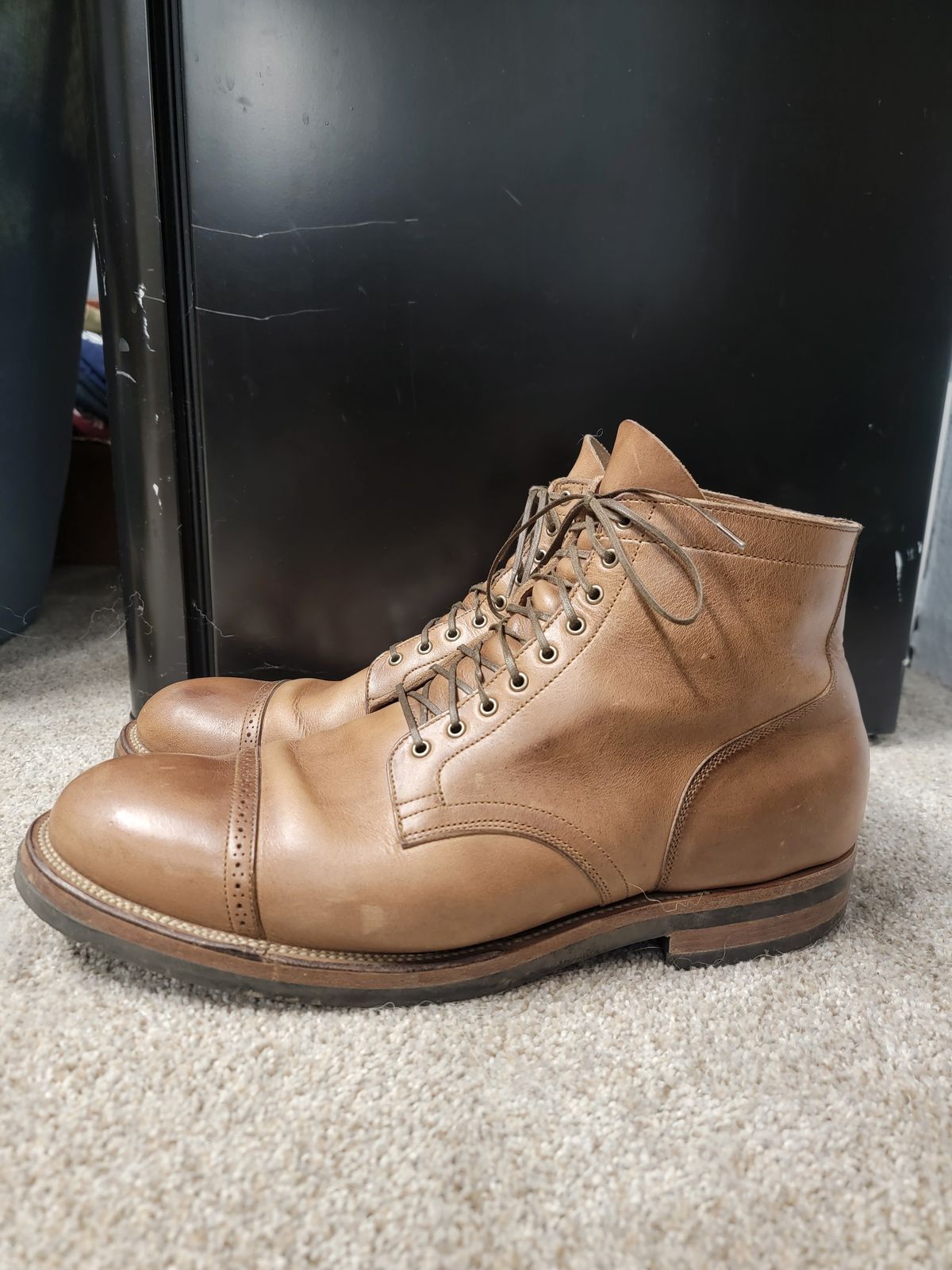 Photo by tempesttost on November 3, 2023 of the Viberg Service Boot BCT in Horween Natural Chromexcel.
