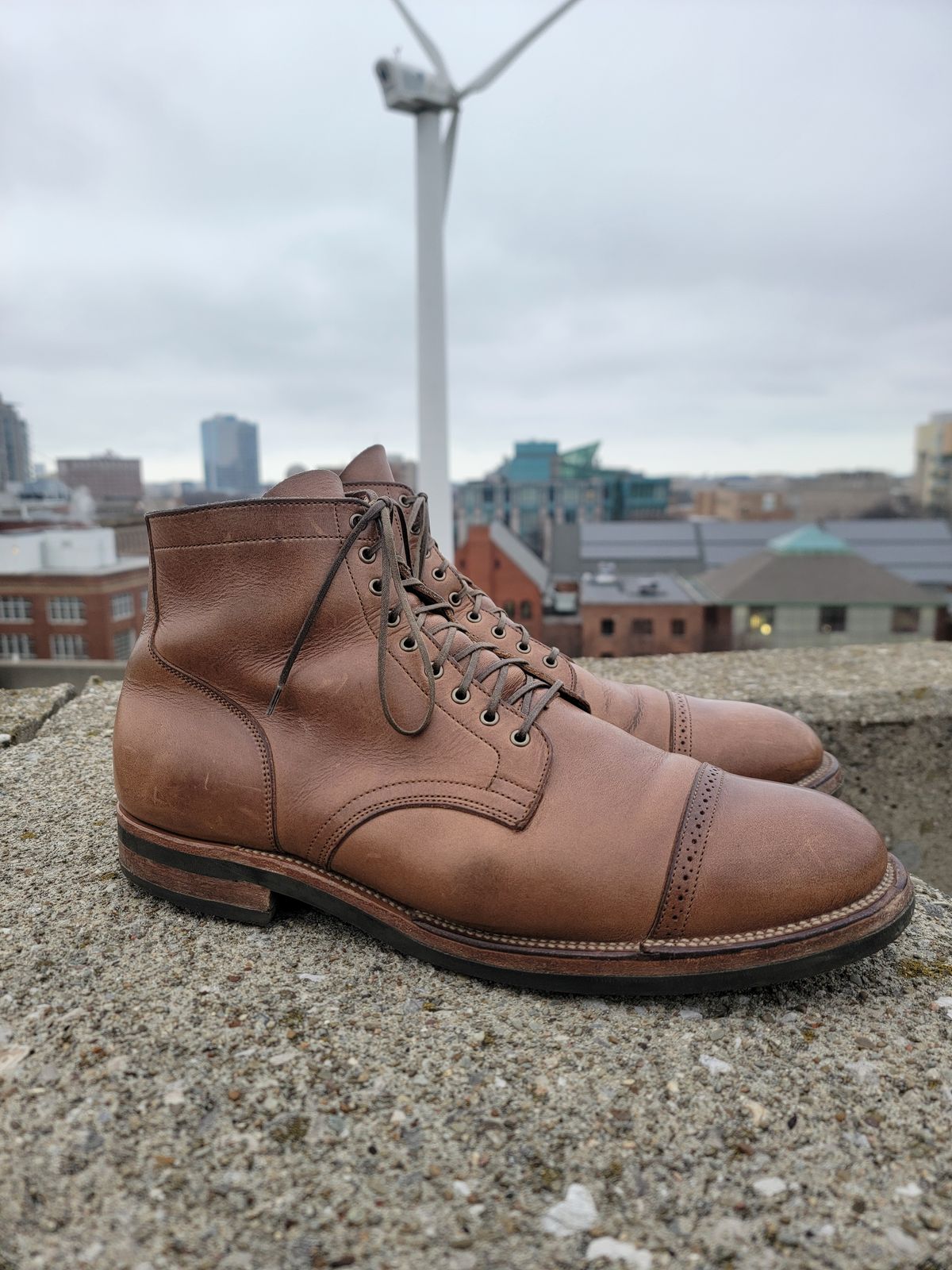 Photo by tempesttost on February 5, 2024 of the Viberg Service Boot BCT in Horween Natural Chromexcel.