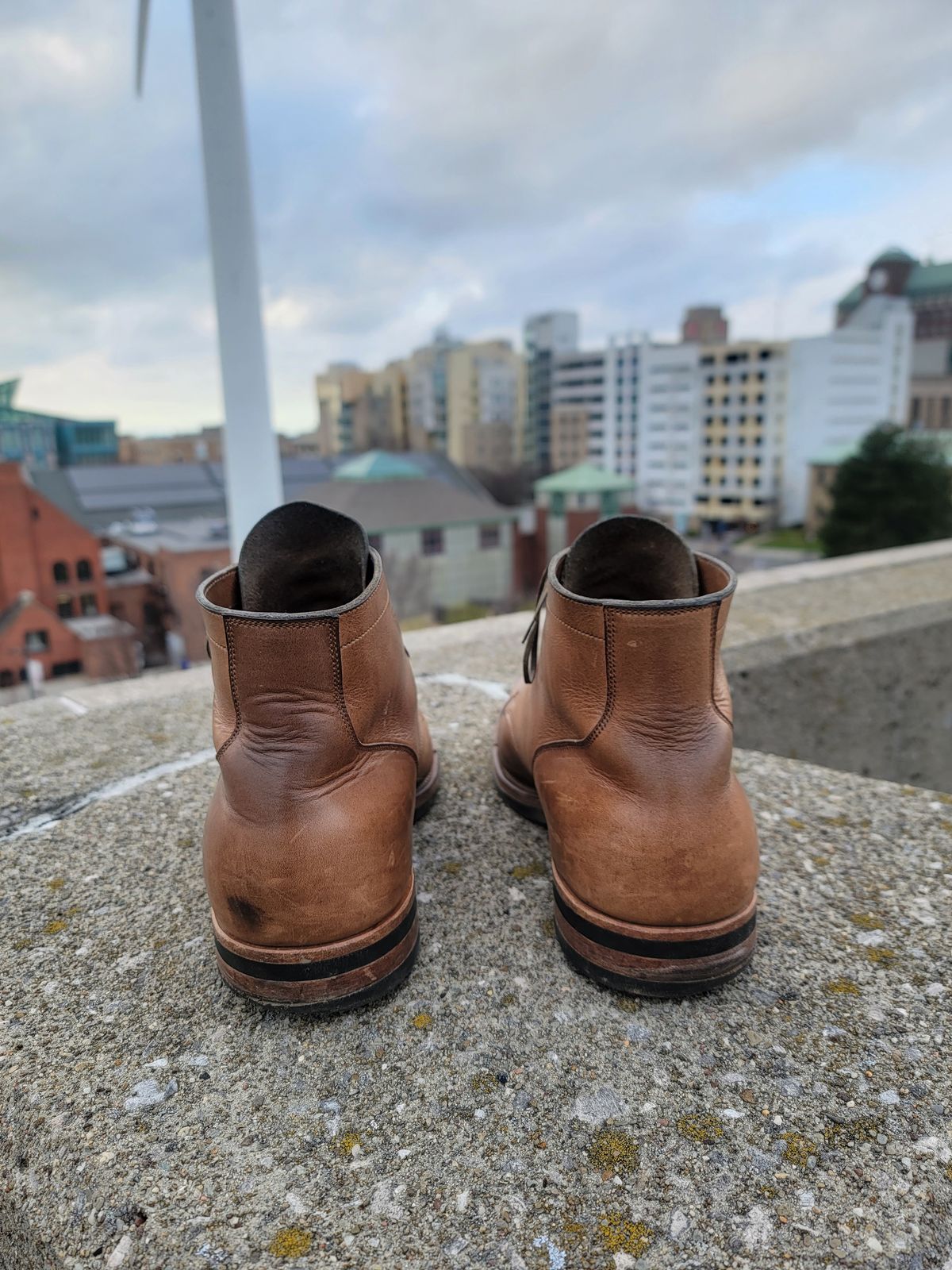 Photo by tempesttost on April 6, 2024 of the Viberg Service Boot BCT in Horween Natural Chromexcel.