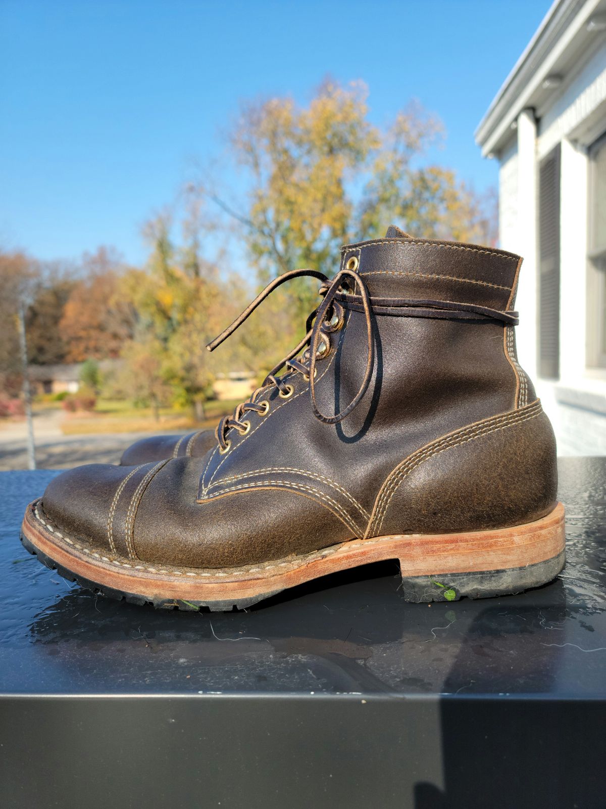 Photo by tempesttost on November 2, 2022 of the White's MP-Sherman Toe Cap in Horween Olive Waxed Flesh.