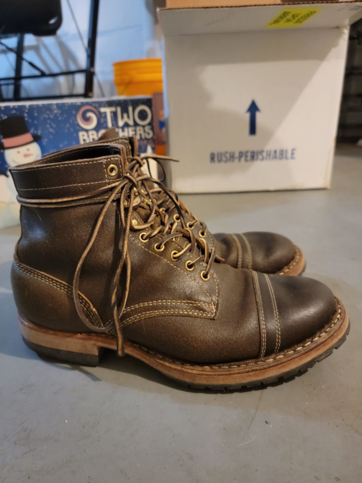 Photo by tempesttost on February 6, 2023 of the White's MP-Sherman Toe Cap in Horween Olive Waxed Flesh.