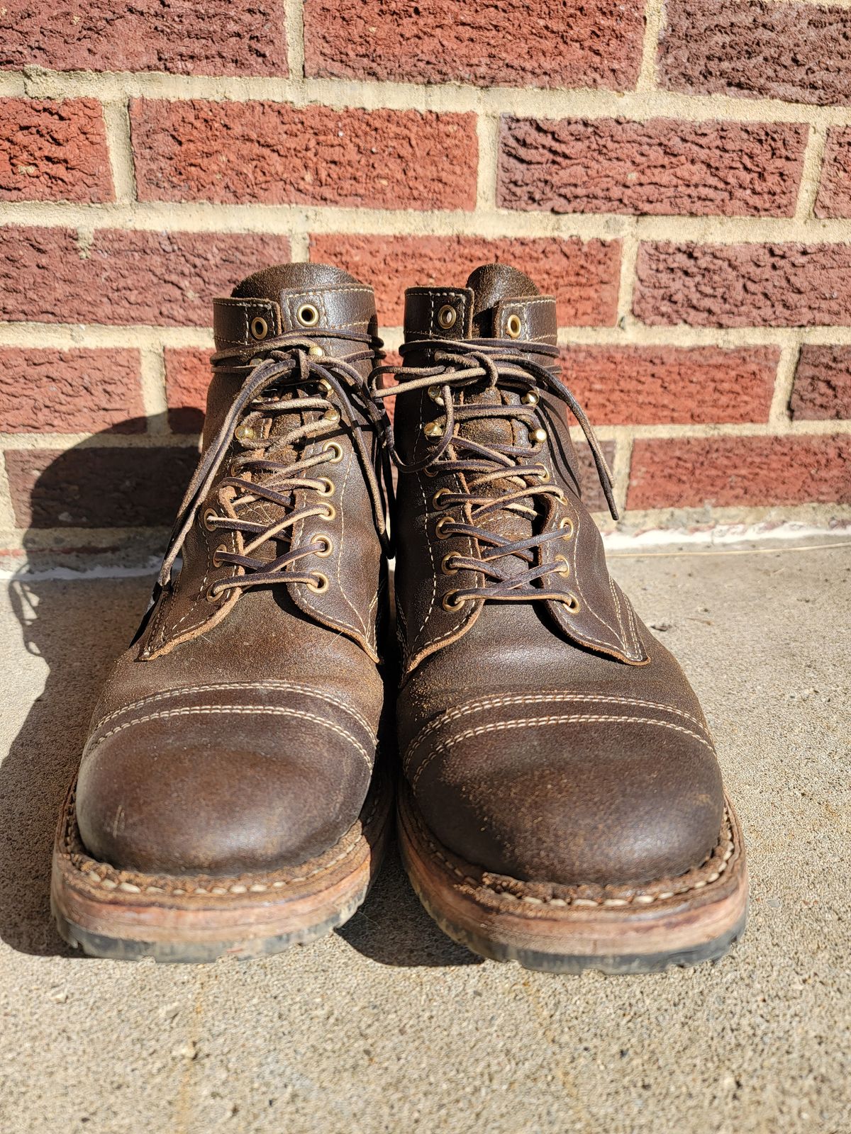 Photo by tempesttost on March 5, 2023 of the White's MP-Sherman Toe Cap in Horween Olive Waxed Flesh.