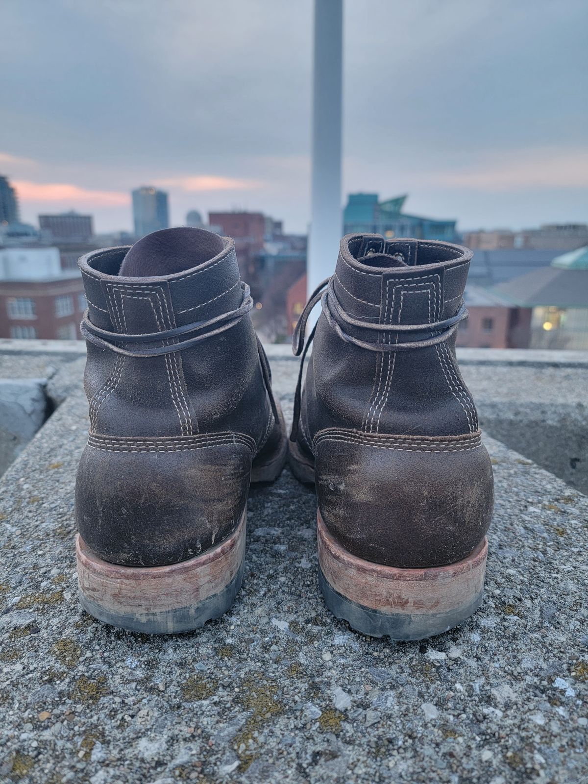 Photo by tempesttost on April 5, 2023 of the White's MP-Sherman Toe Cap in Horween Olive Waxed Flesh.