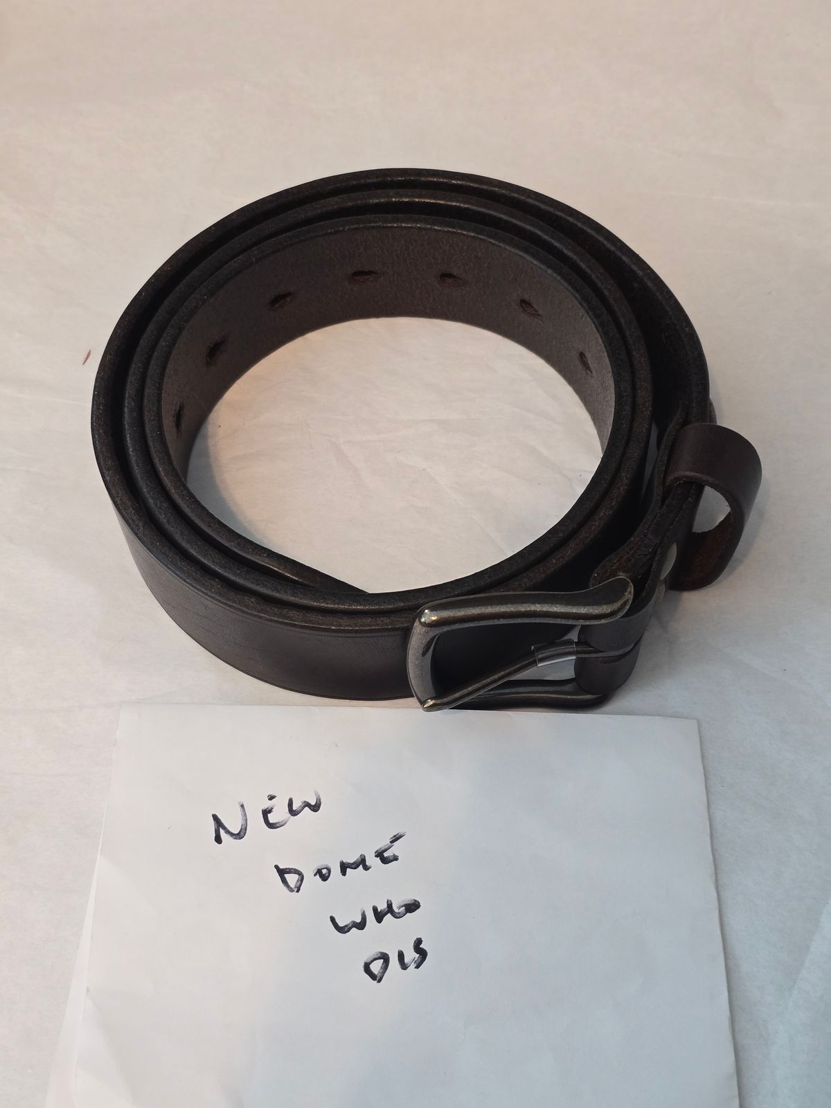 Photo by tempesttost on October 3, 2025 of the Ashland Leather Everyday Belt in Horween Black Aspen Double Horsefront.