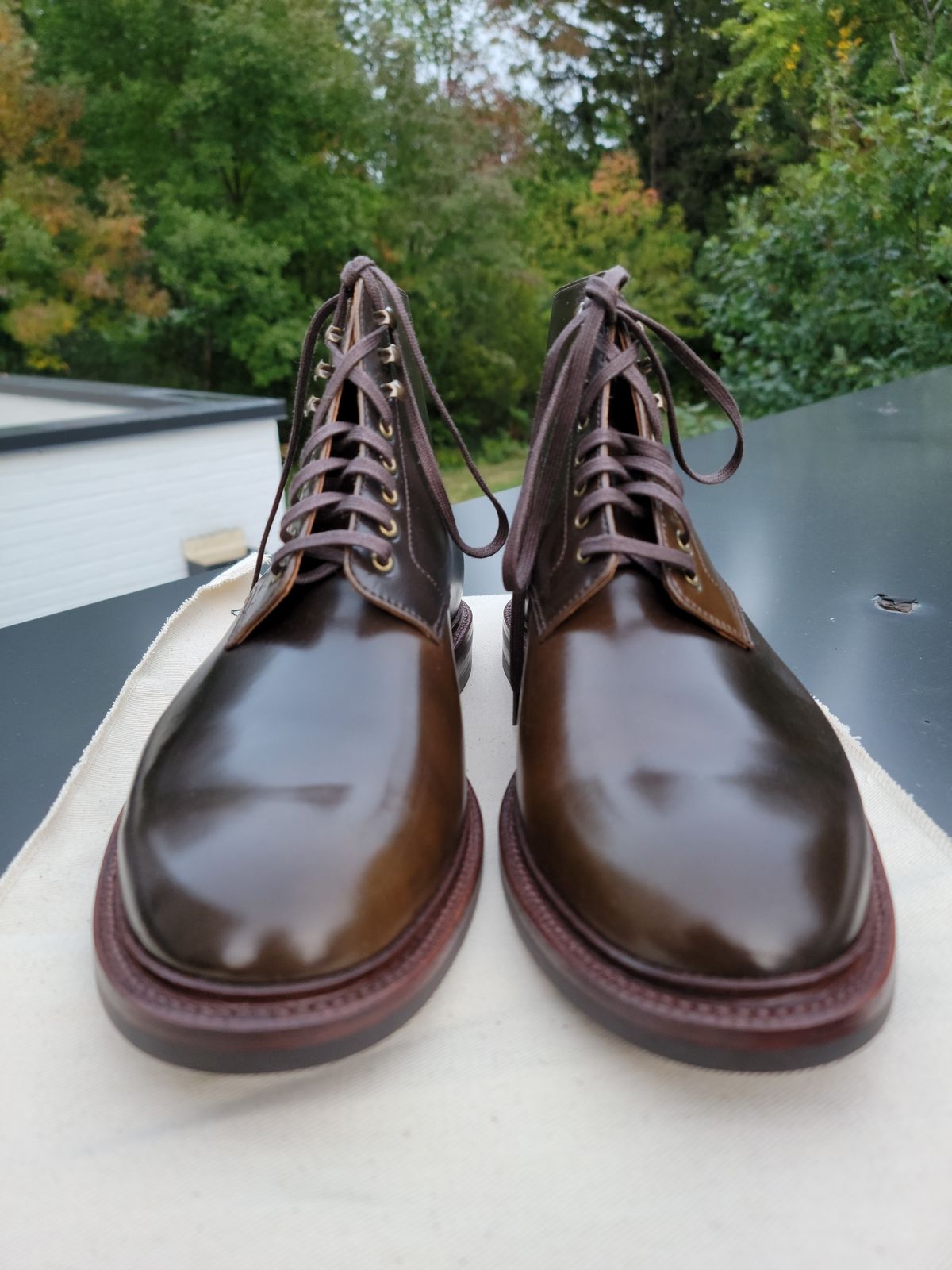 Photo by tempesttost on October 5, 2021 of the Grant Stone Edward Boot in Horween Maduro Shell Cordovan.