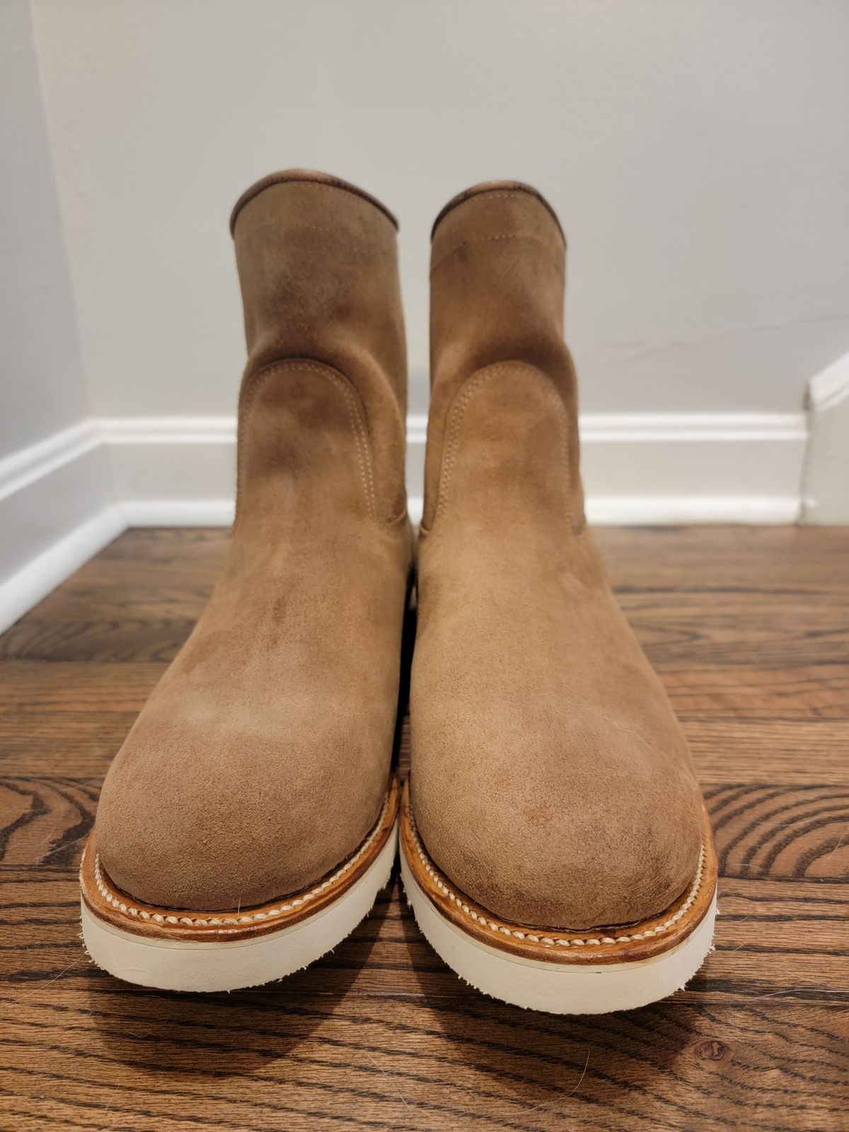 Photo by tempesttost on December 9, 2023 of the Viberg Roper Boot in Horween Natural Chromexcel Roughout.