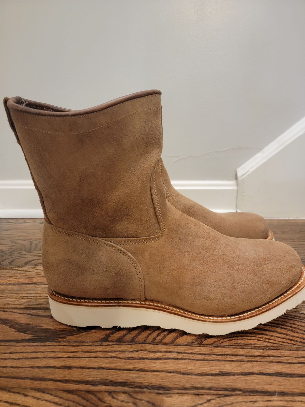 Photo by tempesttost on December 9, 2023 of the Viberg Roper Boot in Horween Natural Chromexcel Roughout.