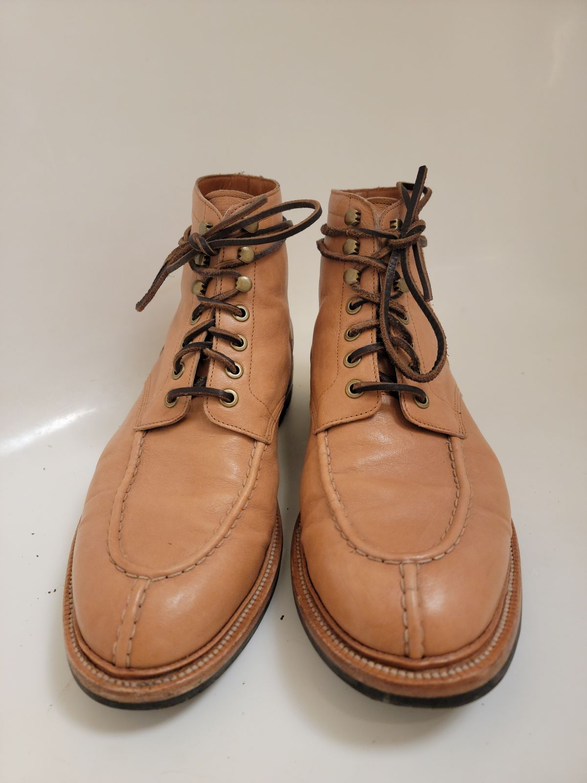 Photo by tempesttost on December 6, 2022 of the Grant Stone Ottawa Boot in Incas Natural Kangaroo.