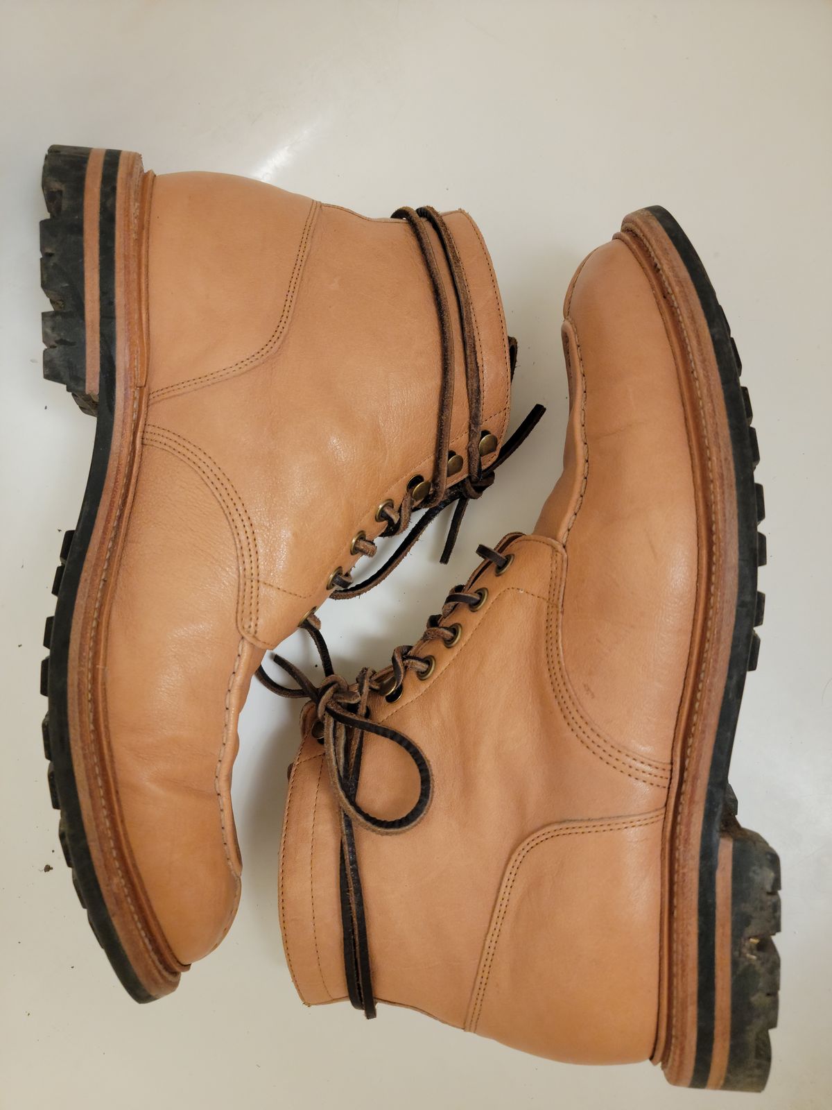 Photo by tempesttost on December 6, 2022 of the Grant Stone Ottawa Boot in Incas Natural Kangaroo.