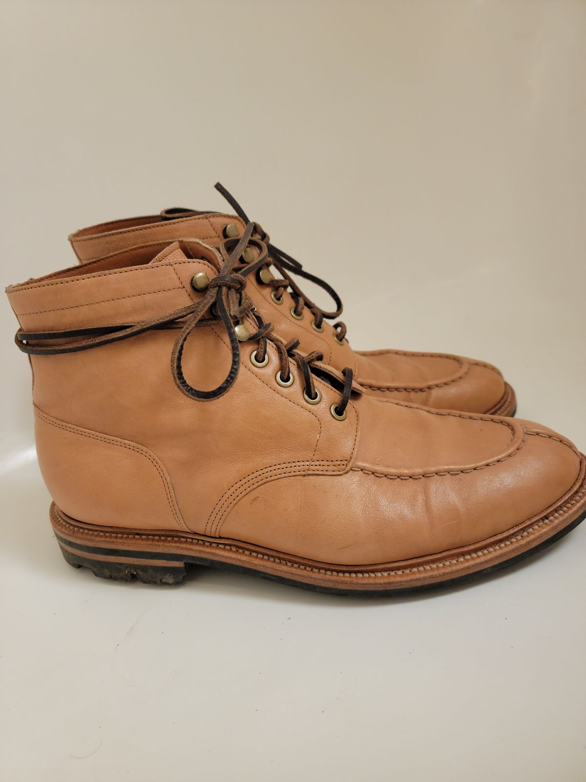 Photo by tempesttost on December 6, 2022 of the Grant Stone Ottawa Boot in Incas Natural Kangaroo.