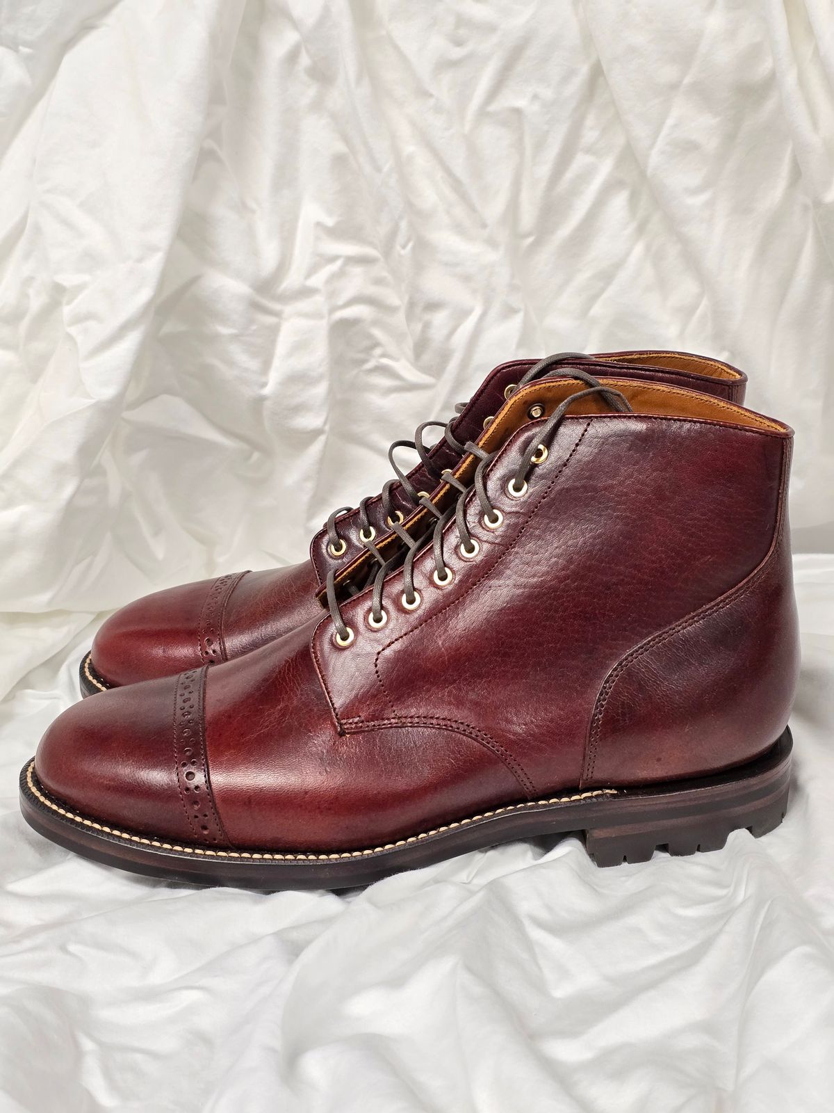 Photo by tempesttost on October 8, 2024 of the Grant Stone Garrison Boot in Gallun Red Denali Stag.