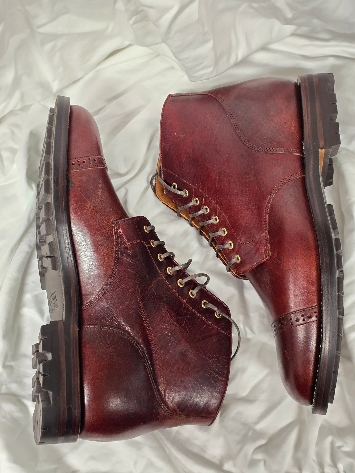 Photo by tempesttost on October 8, 2024 of the Grant Stone Garrison Boot in Gallun Red Denali Stag.