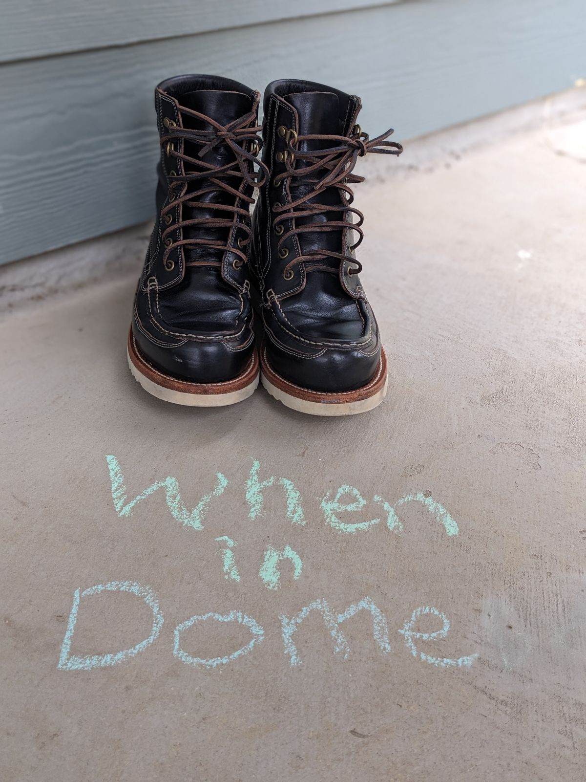 Photo by sunnypizzle on November 2, 2024 of the Grant Stone Field Boot in Horween Black Chromexcel.