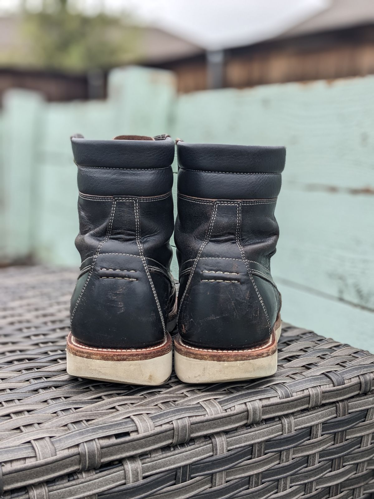 Photo by sunnypizzle on April 5, 2025 of the Grant Stone Field Boot in Horween Black Chromexcel.
