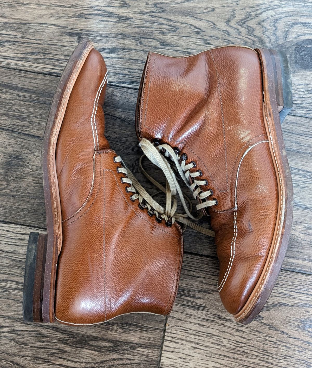 Photo by Nonbread on November 5, 2023 of the Alden Indy Boot in D'Annonay Tan Alpine Grain Calf.