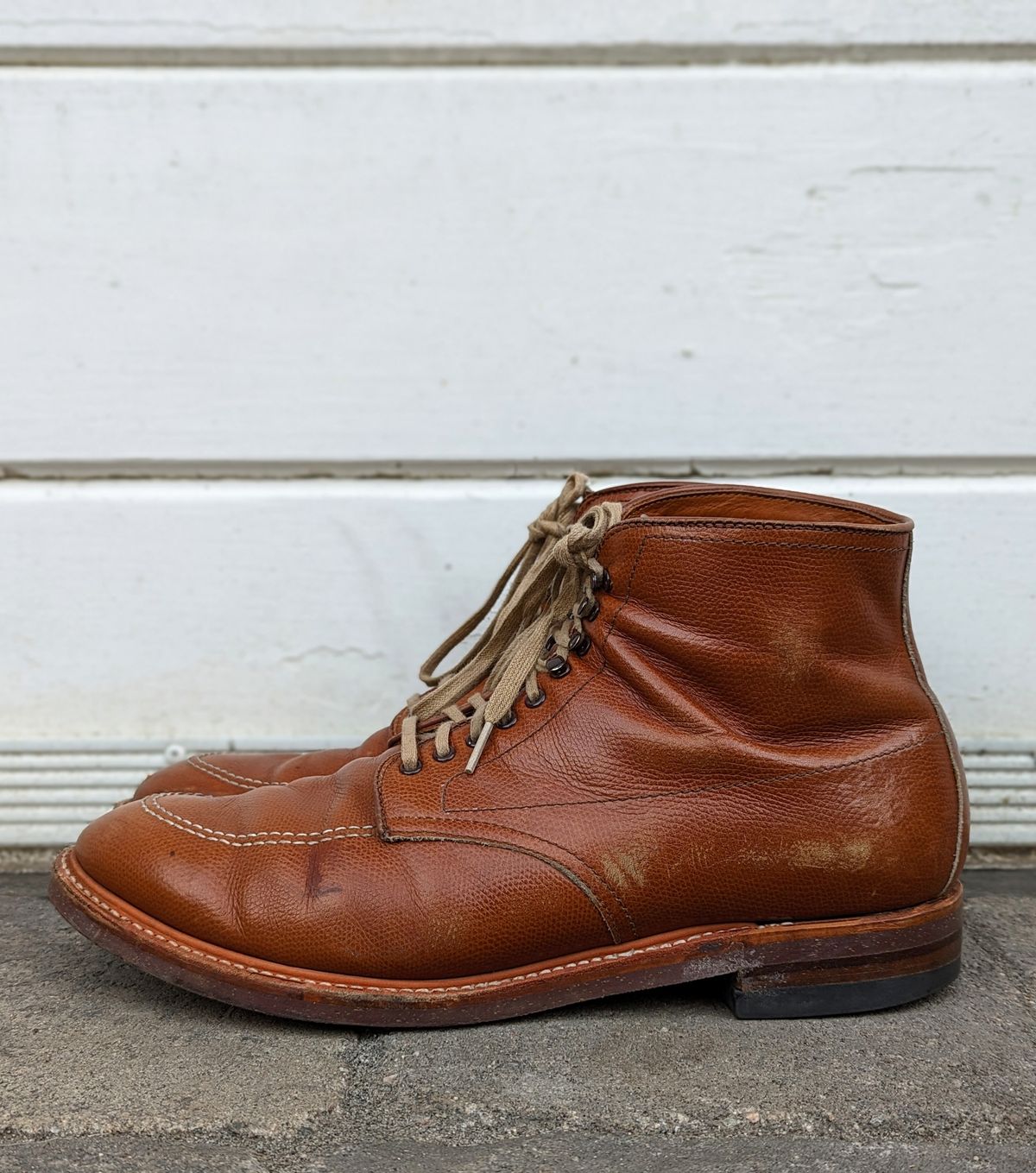 Photo by Nonbread on January 6, 2024 of the Alden Indy Boot in D'Annonay Tan Alpine Grain Calf.
