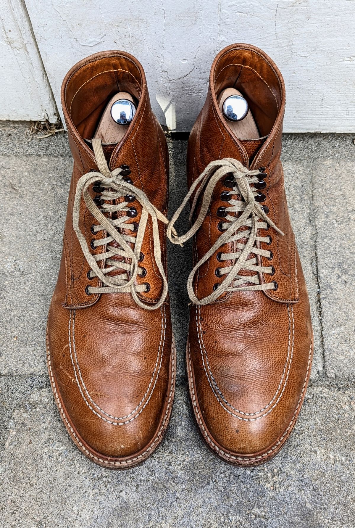 Photo by Nonbread on April 6, 2024 of the Alden Indy Boot in D'Annonay Tan Alpine Grain Calf.