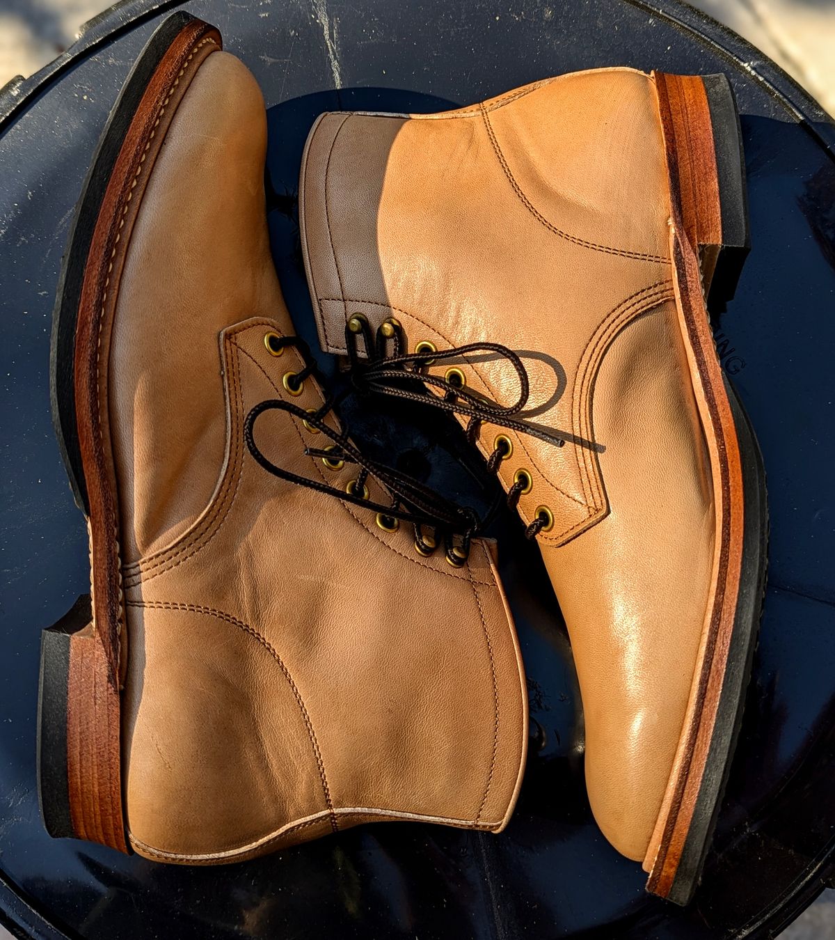Photo by Nonbread on October 8, 2024 of the Y'2 Leather Work Boot in Y'2 Kakishibu Horse.