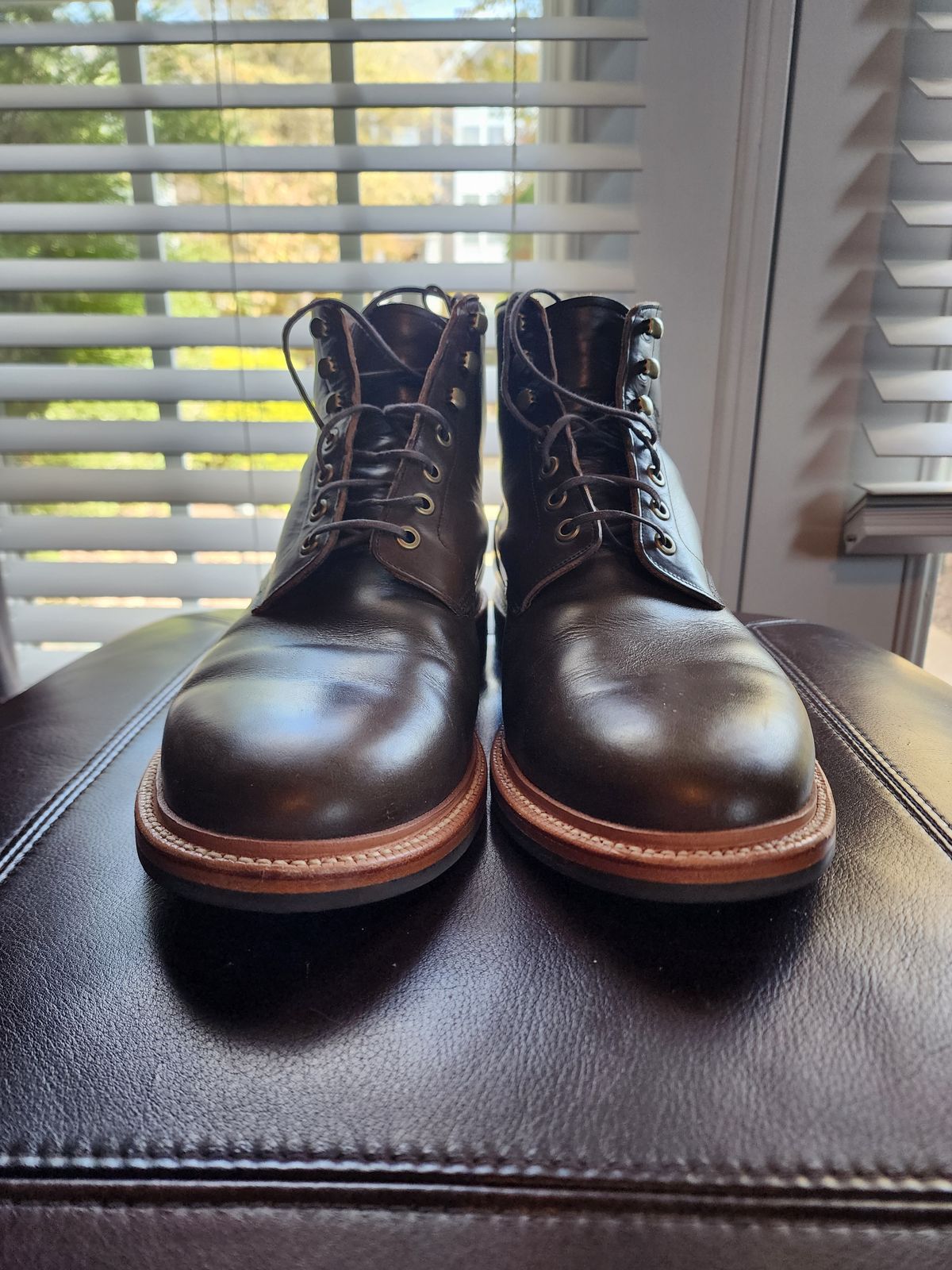 Photo by sasquatch on November 5, 2024 of the Grant Stone Diesel Boot in Horween Dark Olive Chromexcel.