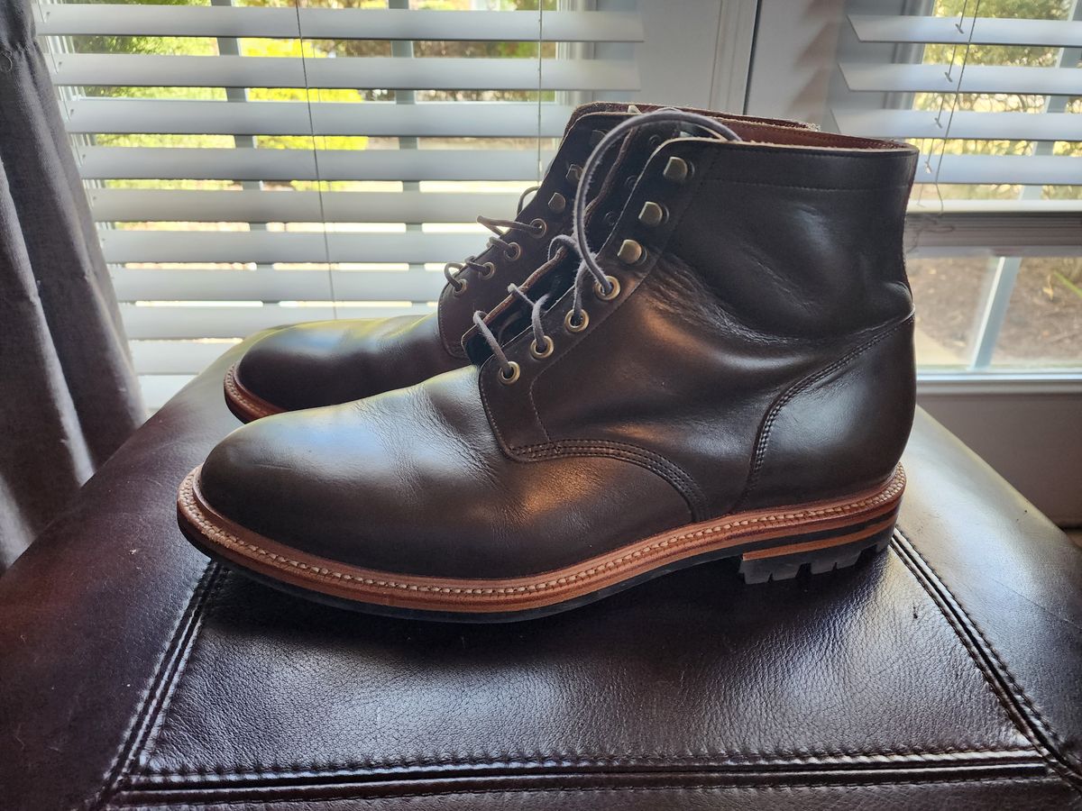 Photo by sasquatch on November 5, 2024 of the Grant Stone Diesel Boot in Horween Dark Olive Chromexcel.