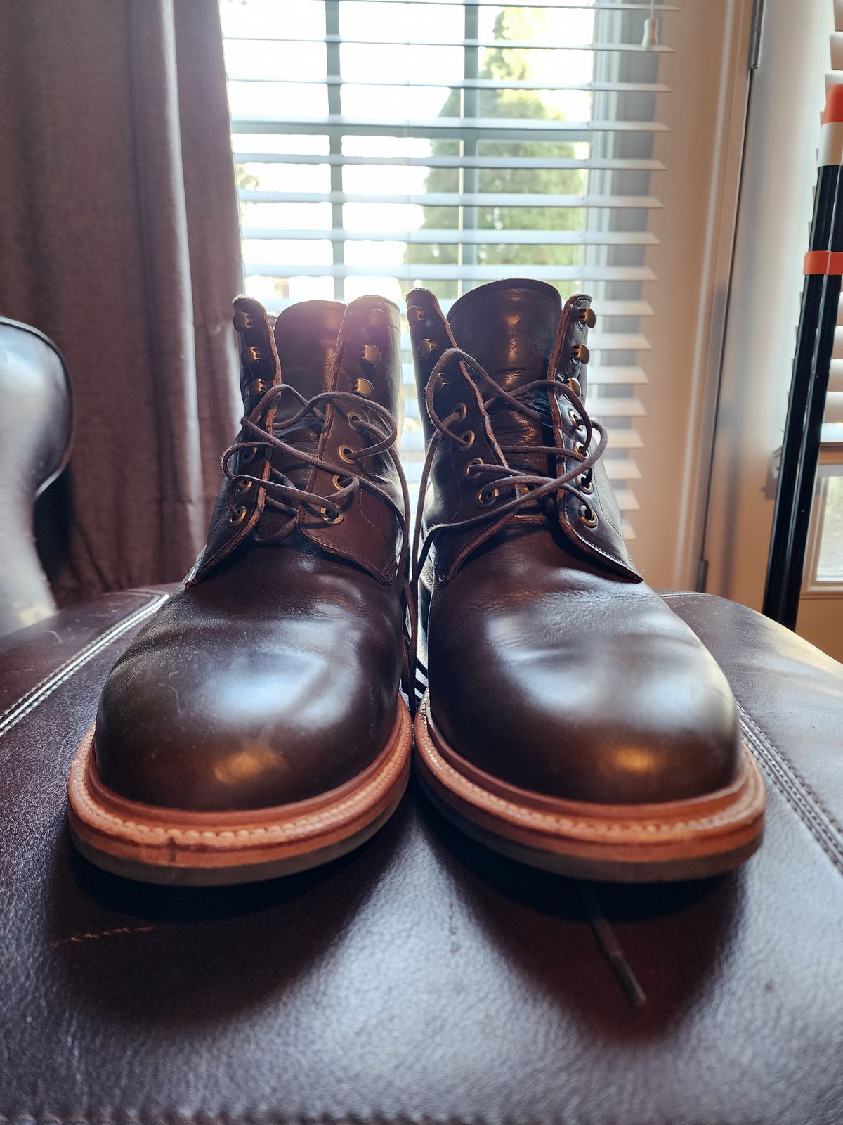 Photo by sasquatch on December 6, 2024 of the Grant Stone Diesel Boot in Horween Dark Olive Chromexcel.