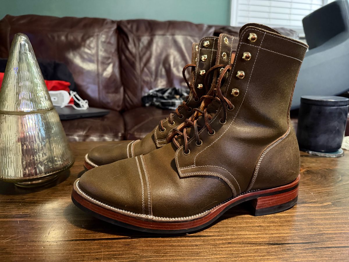 Photo by sasquatch on December 5, 2025 of the Imperium Radical in Horween Olive Waxed Flesh.