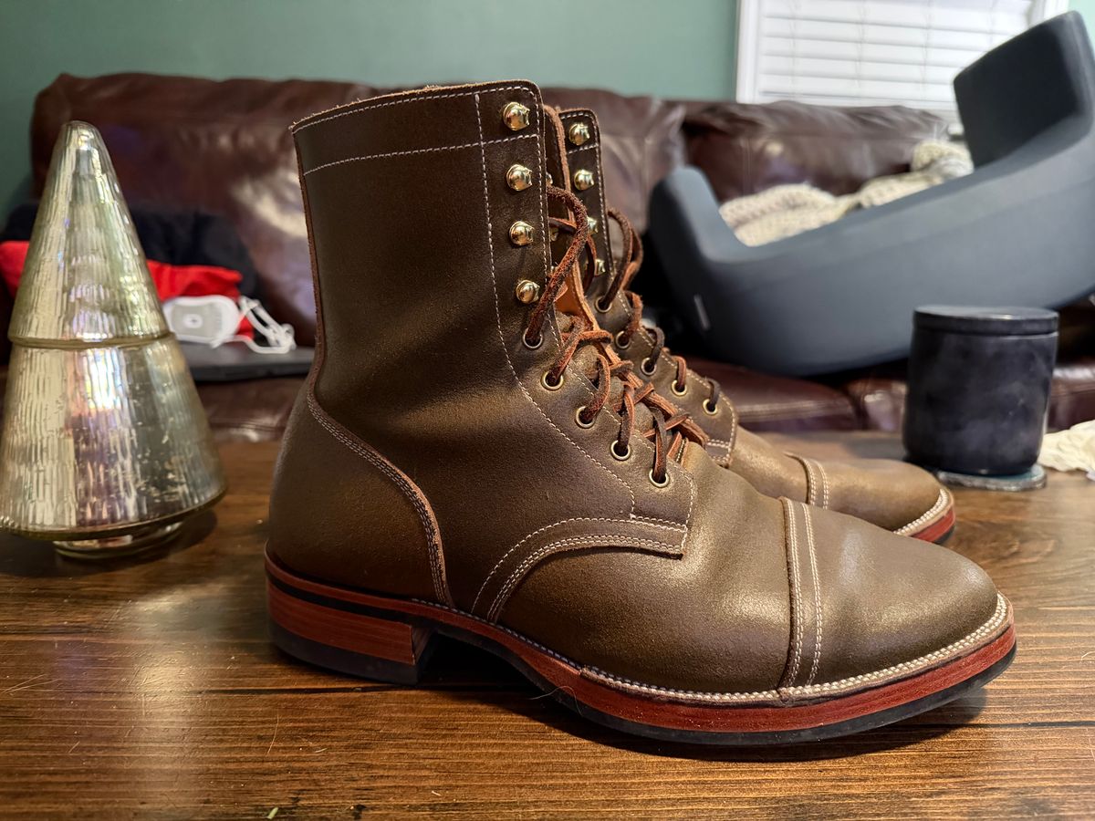 Photo by sasquatch on December 5, 2025 of the Imperium Radical in Horween Olive Waxed Flesh.