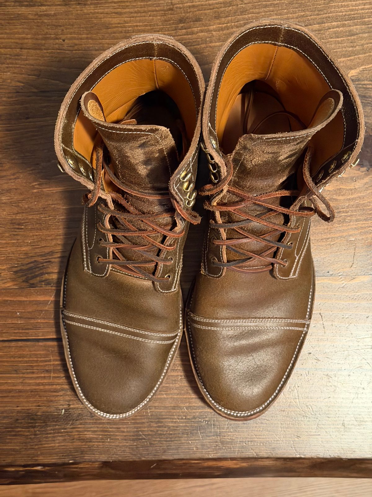 Photo by sasquatch on December 5, 2025 of the Imperium Radical in Horween Olive Waxed Flesh.