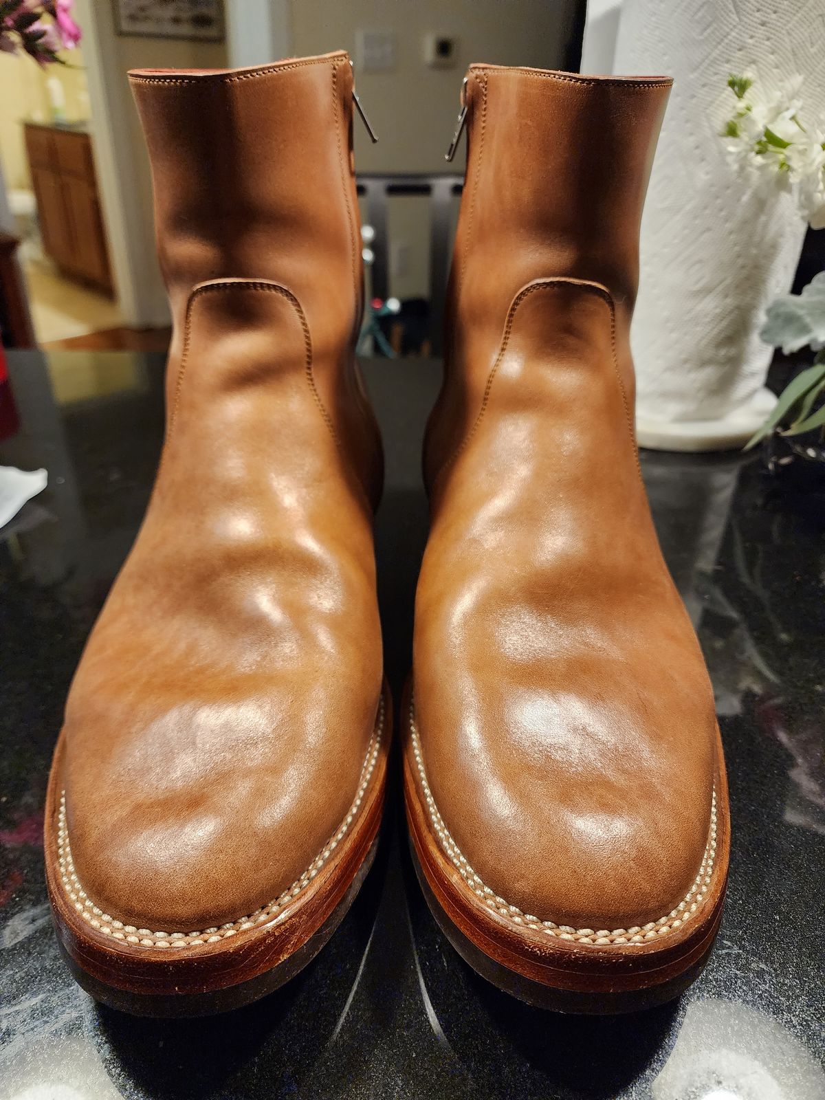 Photo by sasquatch on November 2, 2022 of the Benzein The Stride Side Zip Boots in Maryam Toscanello Horsebutt.
