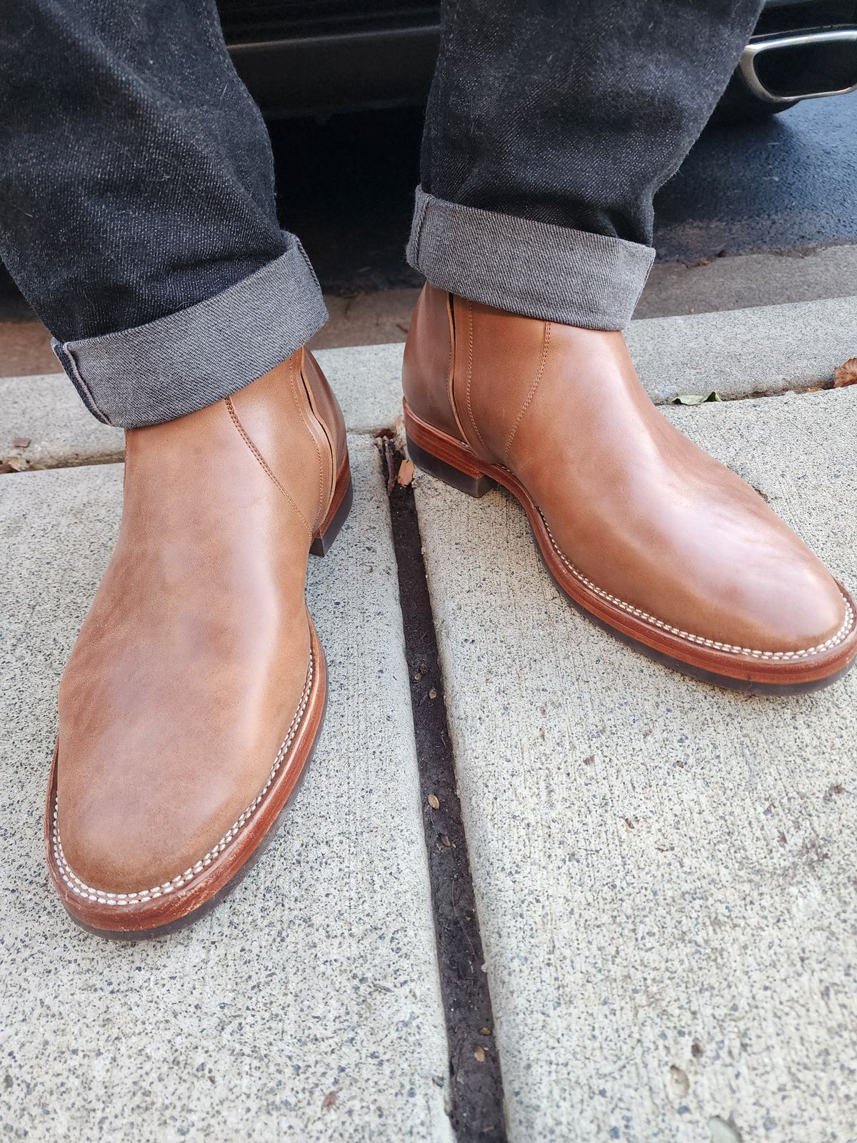 Photo by sasquatch on December 2, 2022 of the Benzein The Stride Side Zip Boots in Maryam Toscanello Horsebutt.