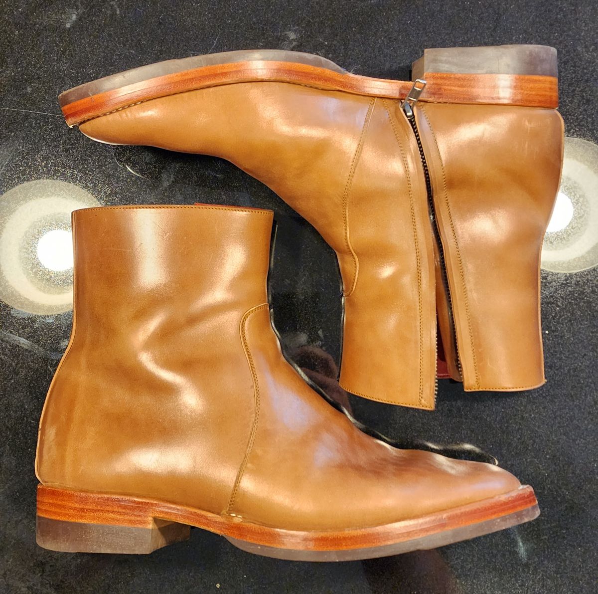 Photo by sasquatch on December 2, 2022 of the Benzein The Stride Side Zip Boots in Maryam Toscanello Horsebutt.
