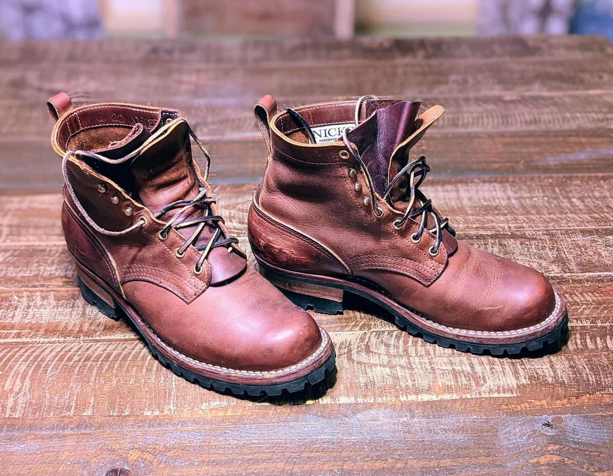 Photo by Homer346 on October 2, 2022 of the Nicks Urban Logger in Horween Orange Predator.