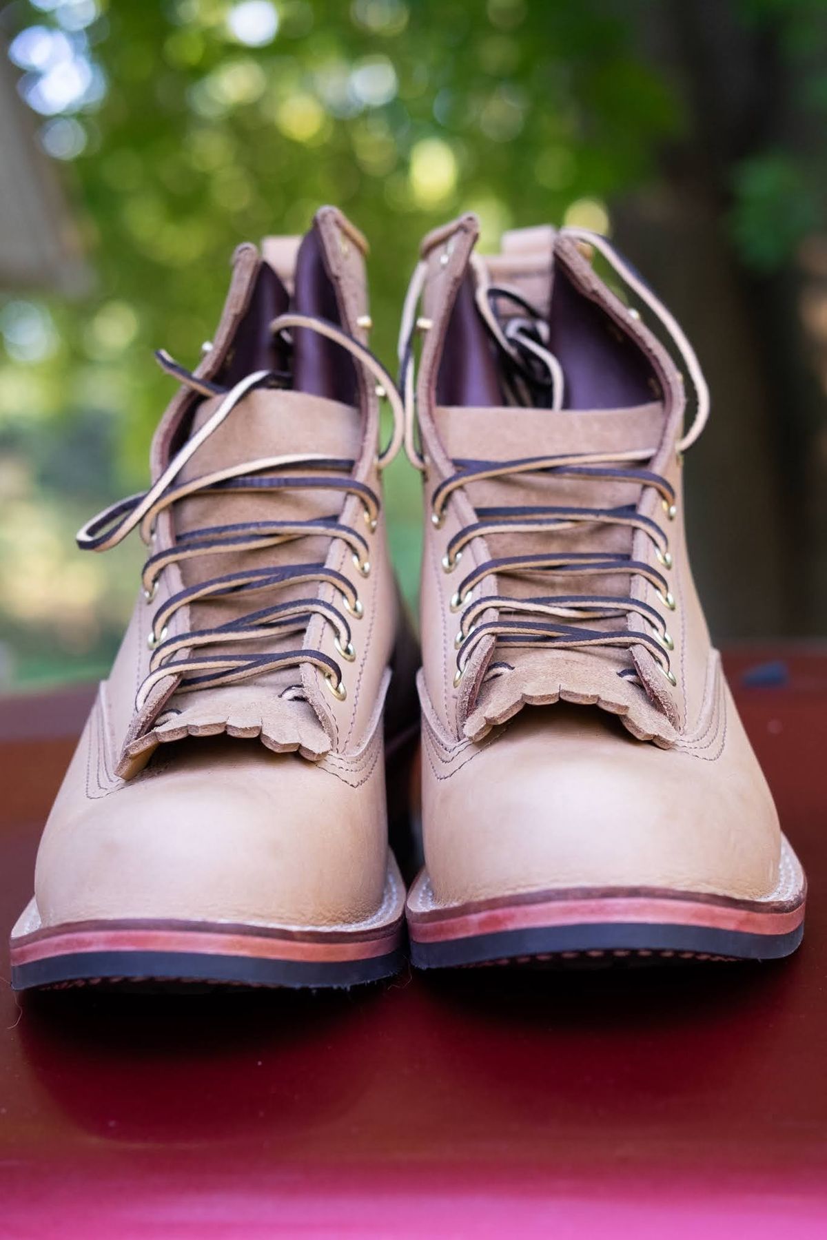 Photo by Homer346 on October 1, 2022 of the Nicks Lace To Toe in Seidel 1964 Tan.