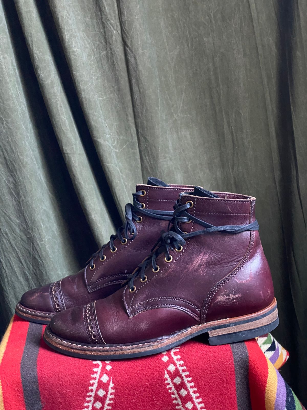 Photo by emilyfurr on March 5, 2023 of the White's MP-M1TC in Horween Color 8 Chromexcel.