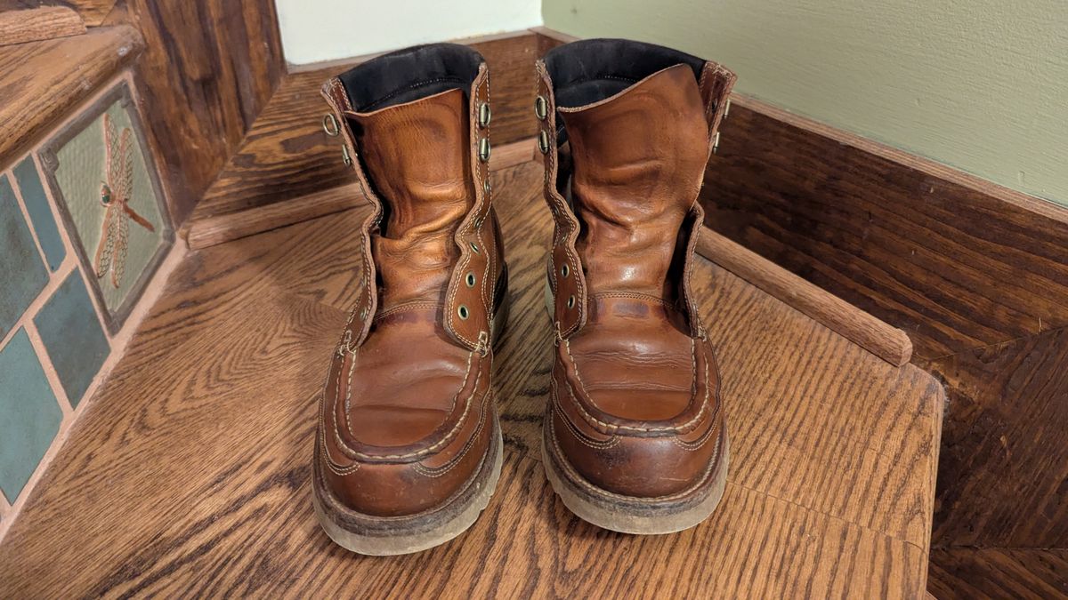 Photo by Eazyianish on December 7, 2025 of the Grant Stone Field Boot in Badalassi Carlo Saddle Tan Minerva.