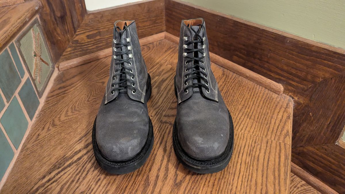 Photo by Eazyianish on December 7, 2025 of the Grant Stone Baroda in Frost Waxy Commander.