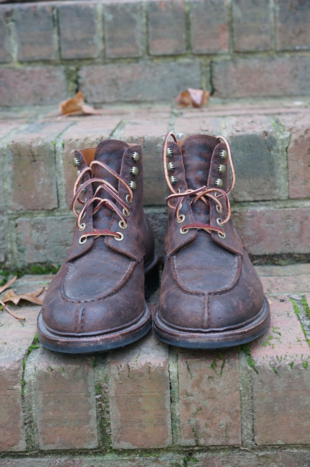 Photo by Eazyianish on December 5, 2022 of the Grant Stone Ottawa Boot in C.F. Stead Tobacco Waxy Commander Suede.