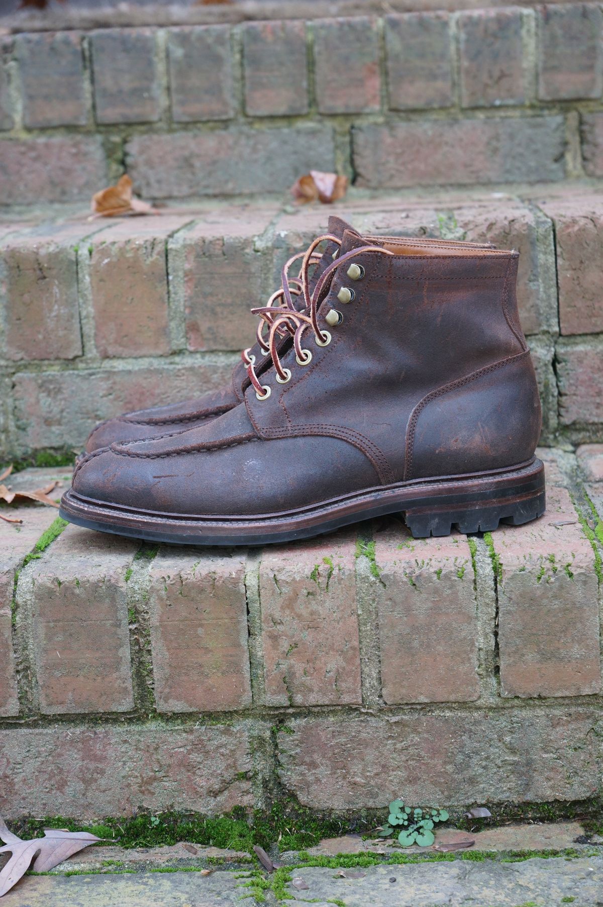 Photo by Eazyianish on December 5, 2022 of the Grant Stone Ottawa Boot in C.F. Stead Tobacco Waxy Commander Suede.