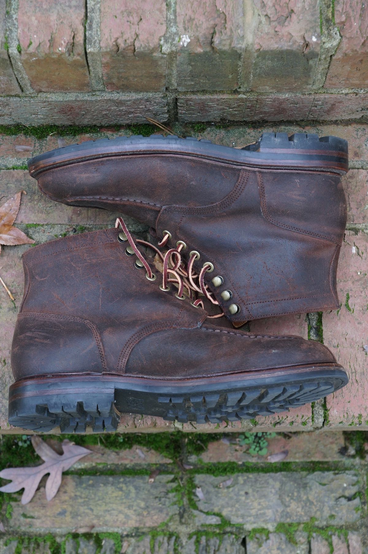 Photo by Eazyianish on December 5, 2022 of the Grant Stone Ottawa Boot in C.F. Stead Tobacco Waxy Commander Suede.