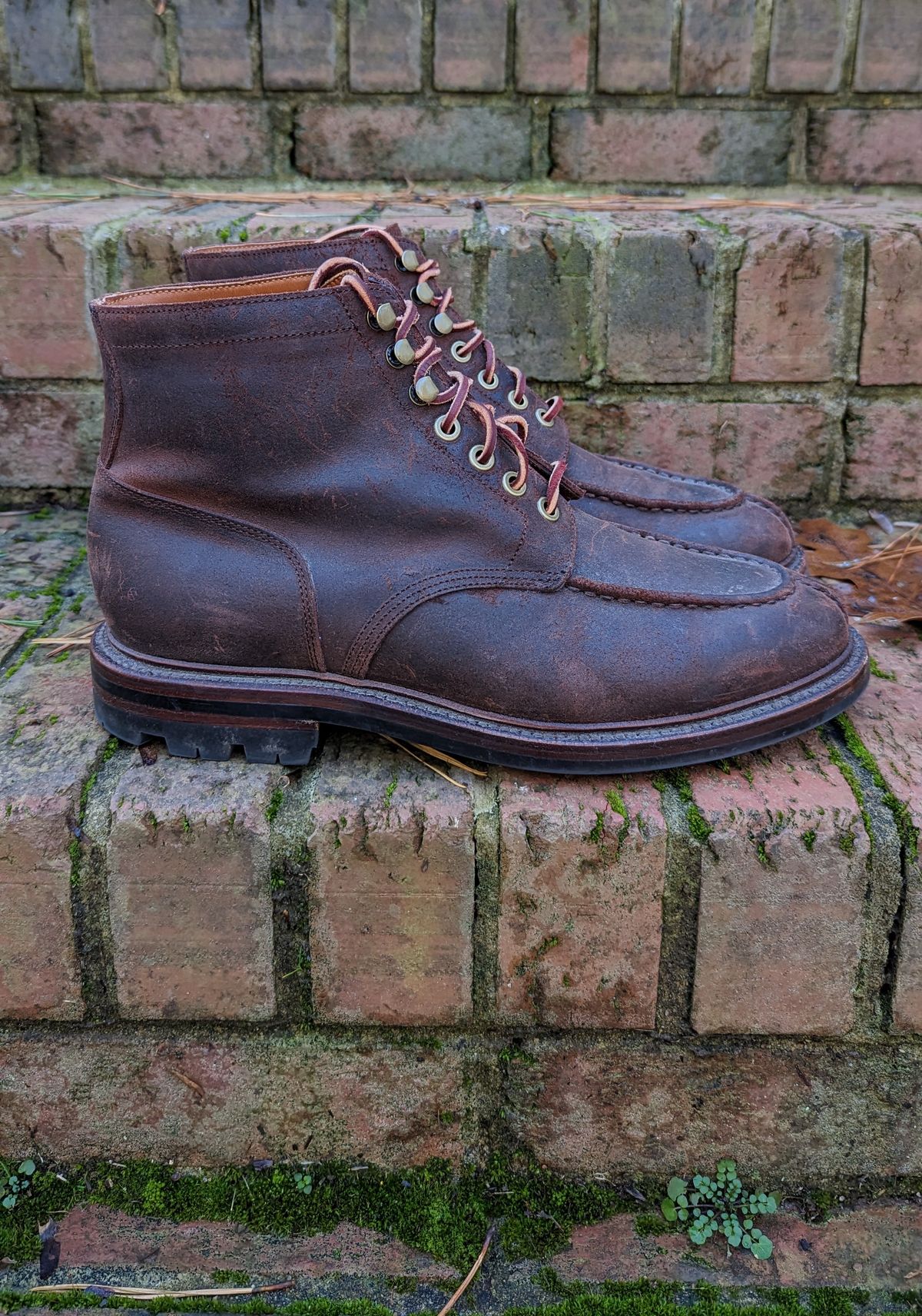 Photo by Eazyianish on January 5, 2023 of the Grant Stone Ottawa Boot in C.F. Stead Tobacco Waxy Commander Suede.